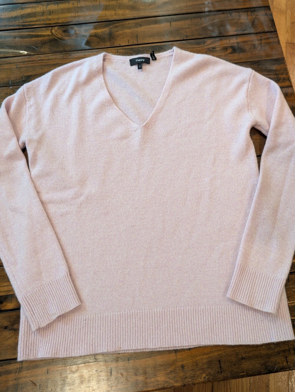 Theory Cashmere Relaxed V Neck Sweater Light Lavender